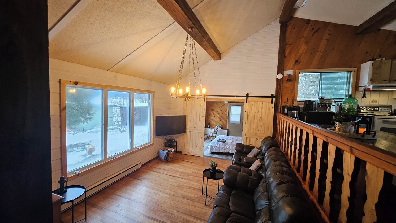 Photo of Livingroom in Lac-Cayamant