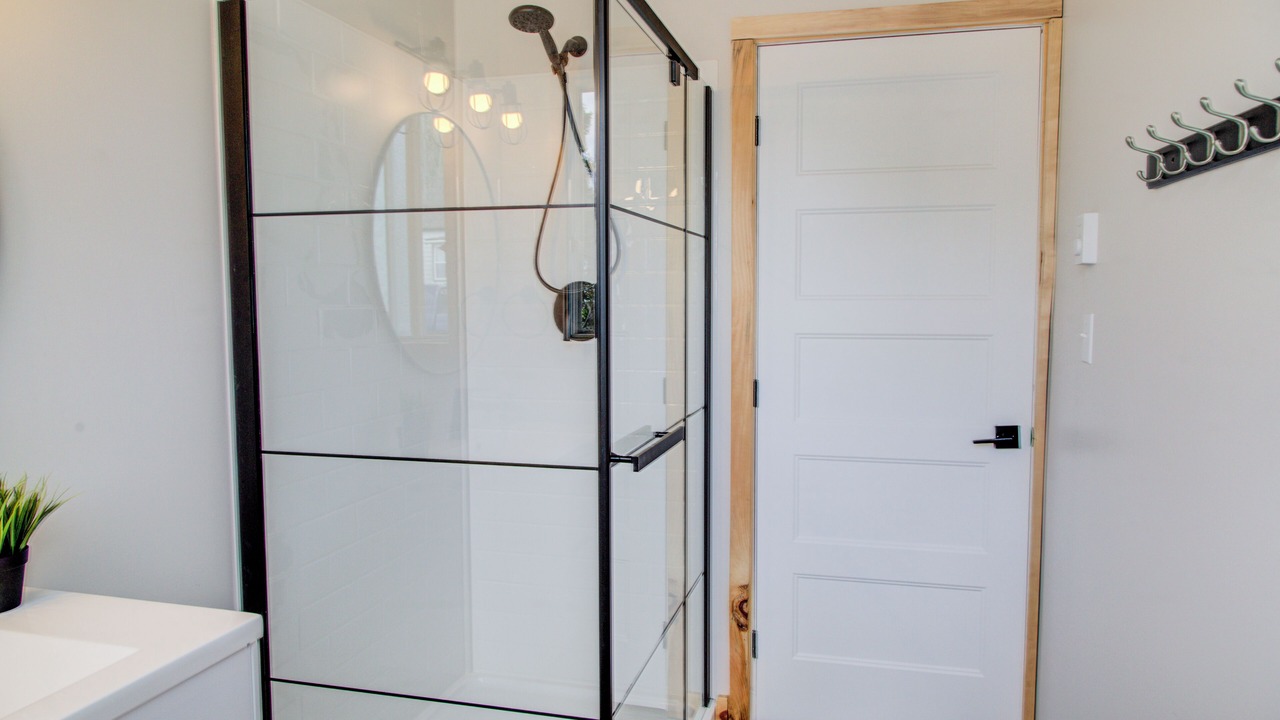 Photo of Bathroom in Lac-Cayamant