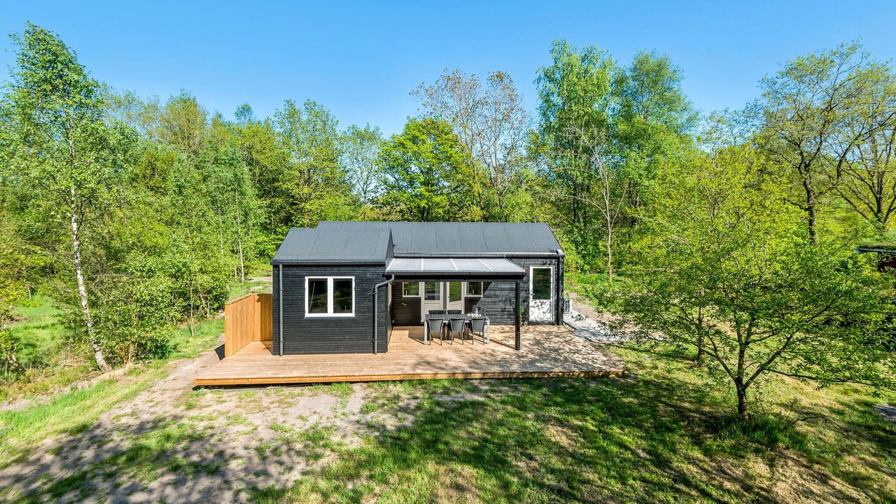 Photo of Others in Skygge