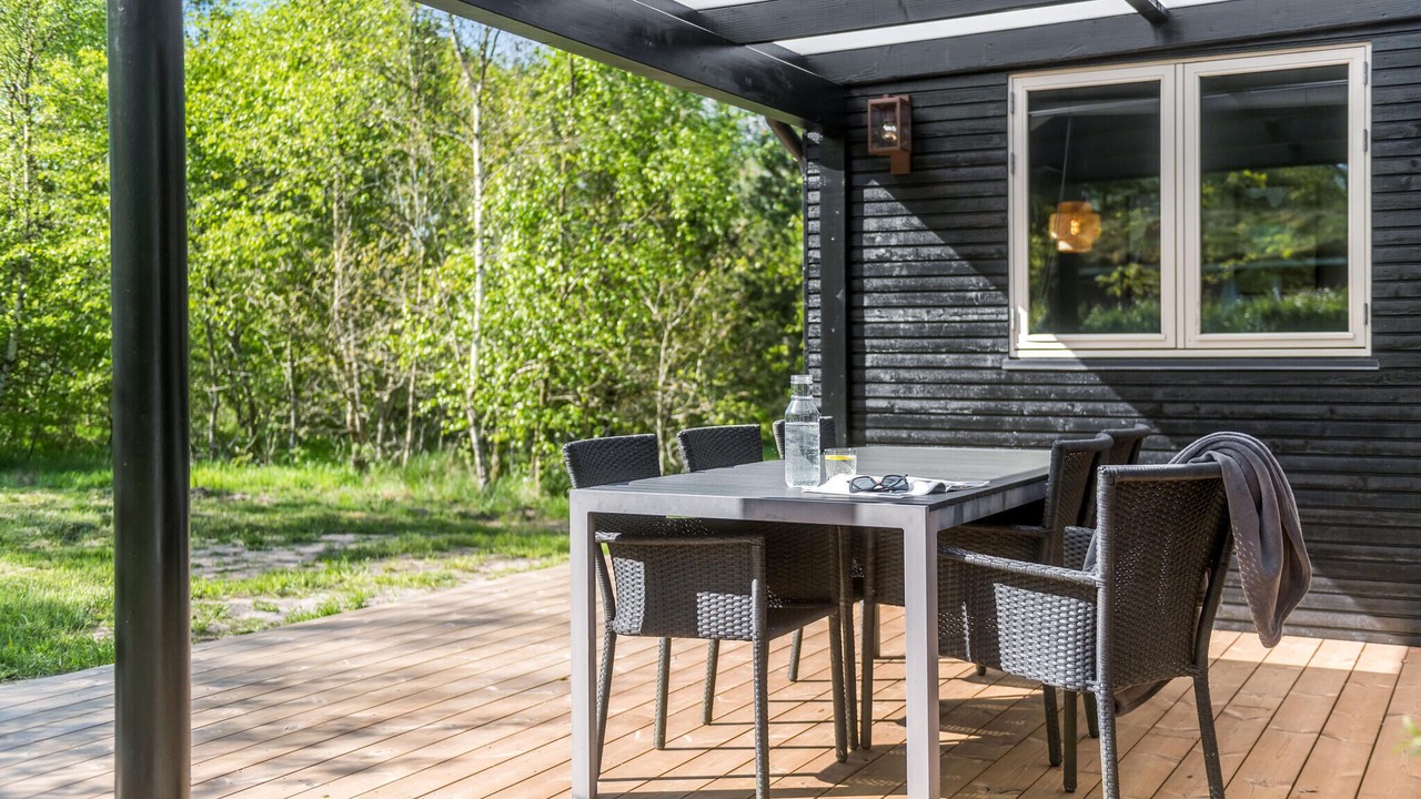 Photo of Others in Skygge