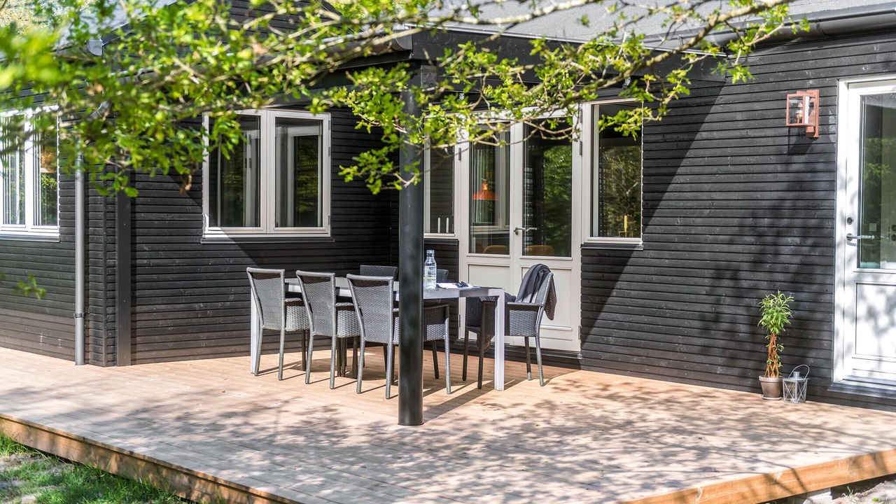 Photo of Others in Skygge