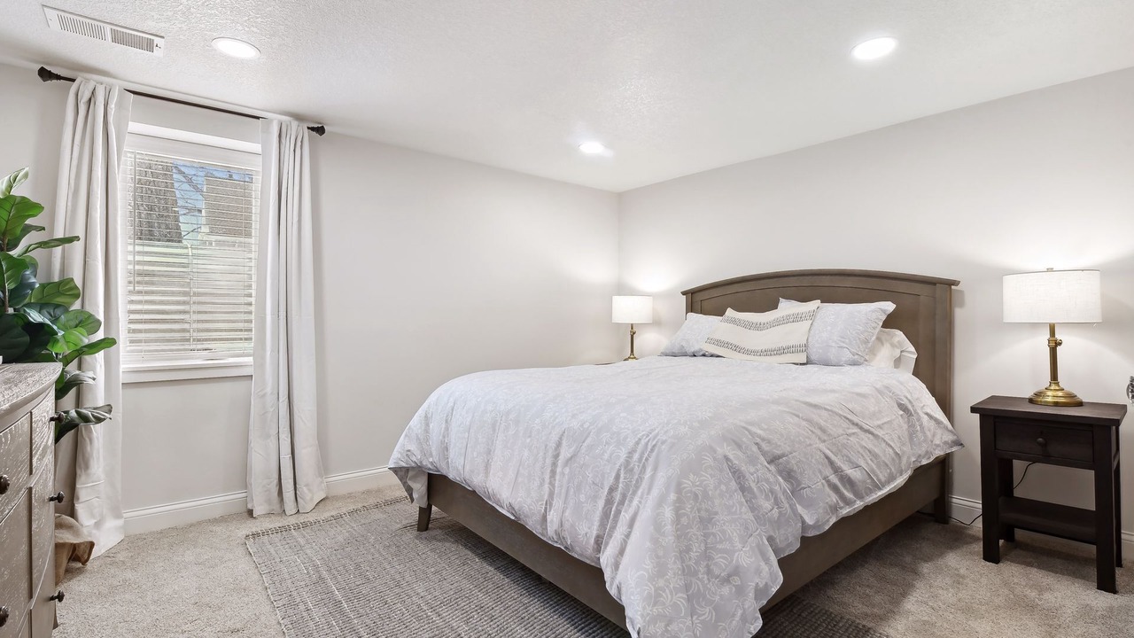 Photo of Bedroom in Minnetonka Beach