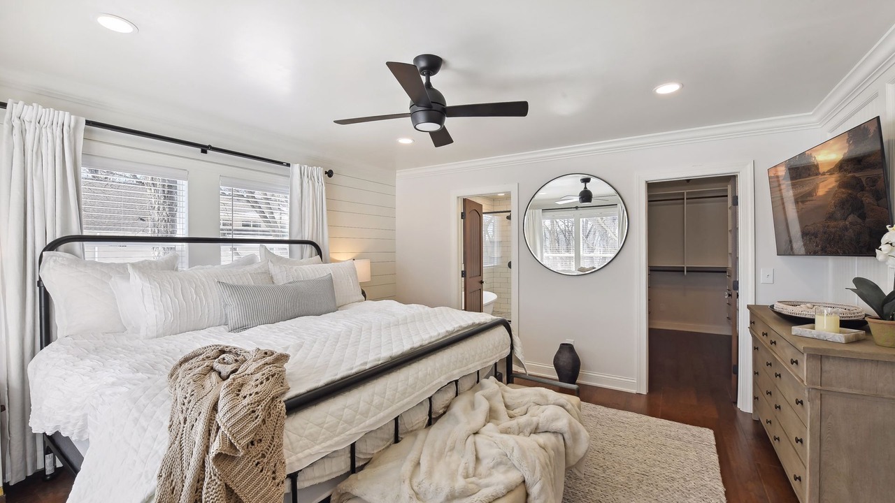 Photo of Bedroom in Minnetonka Beach
