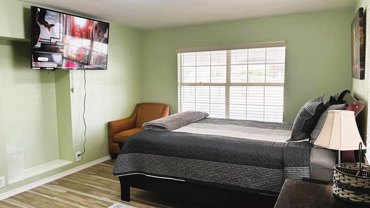 Photo of Bedroom in Oak Cliff