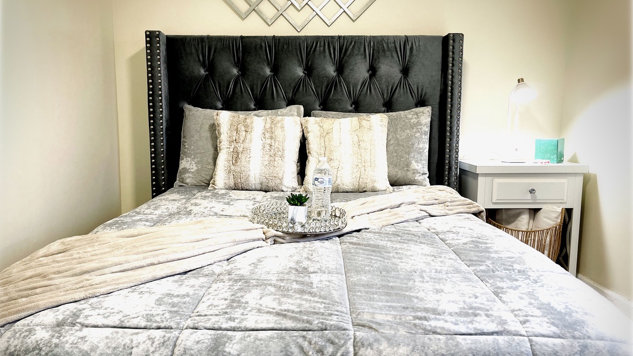 Photo of Bedroom in Utica