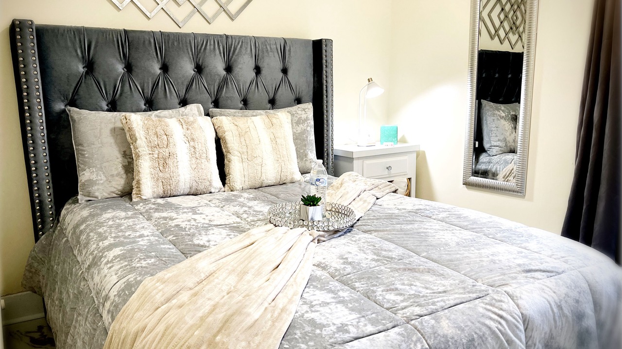Photo of Bedroom in Utica