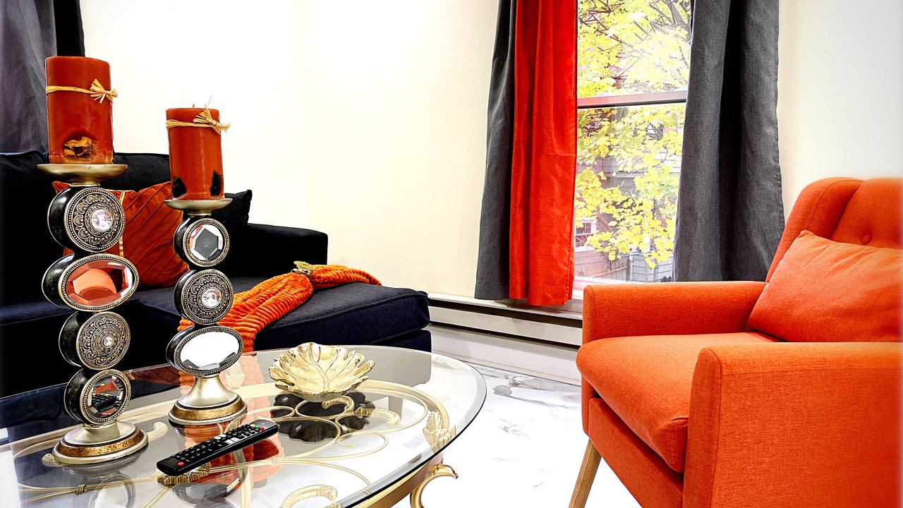 Photo of Livingroom in Utica