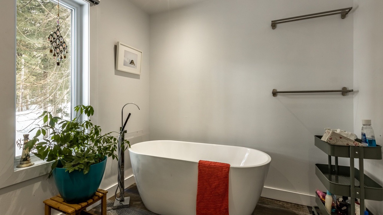 Photo of Bathroom in Sainte-Lucie-des-Laurentides