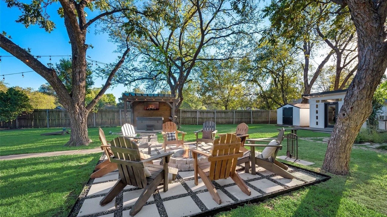 Photo of Outdoor in Haltom City