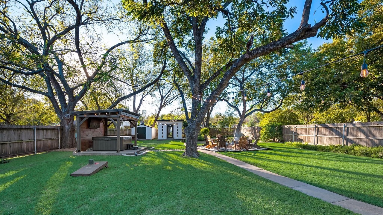 Photo of Outdoor in Haltom City