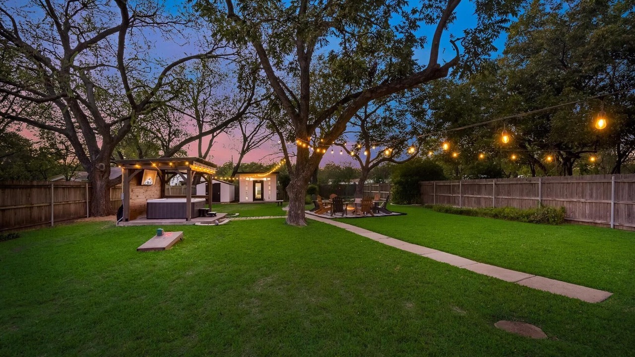Photo of Outdoor in Haltom City
