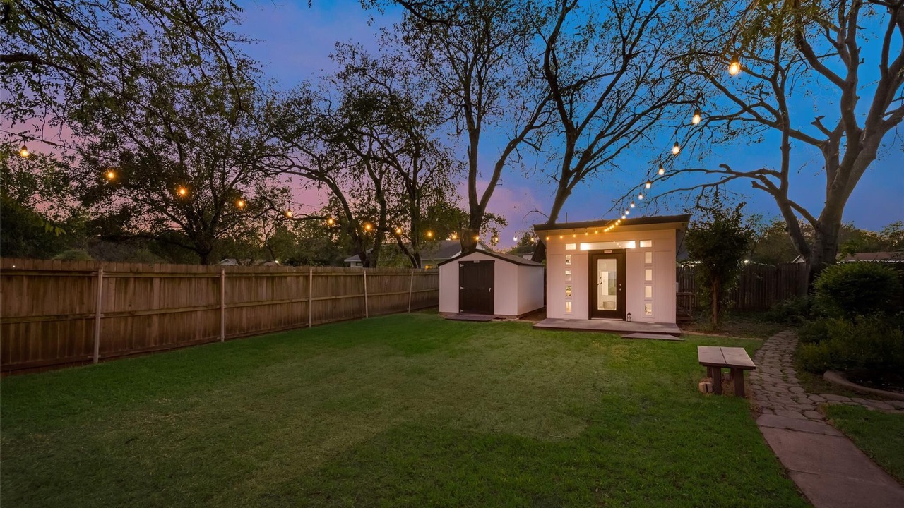 Photo of Outdoor in Haltom City