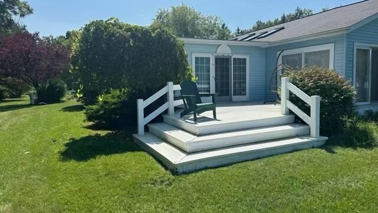 Photo of Patio Balcony in Town of Porter