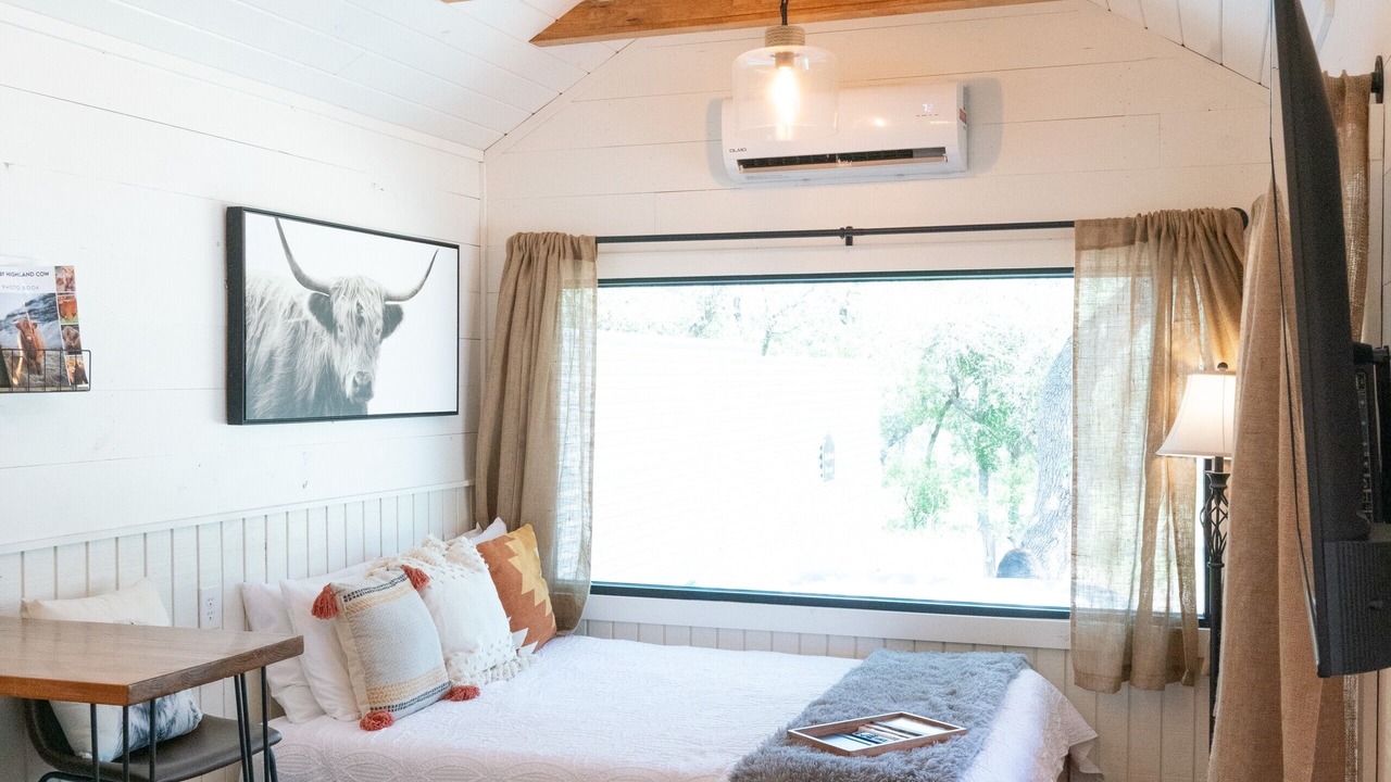 Photo of Bedroom in Hondo