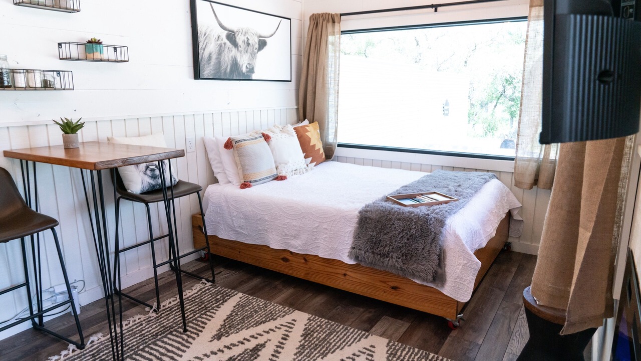 Photo of Bedroom in Hondo