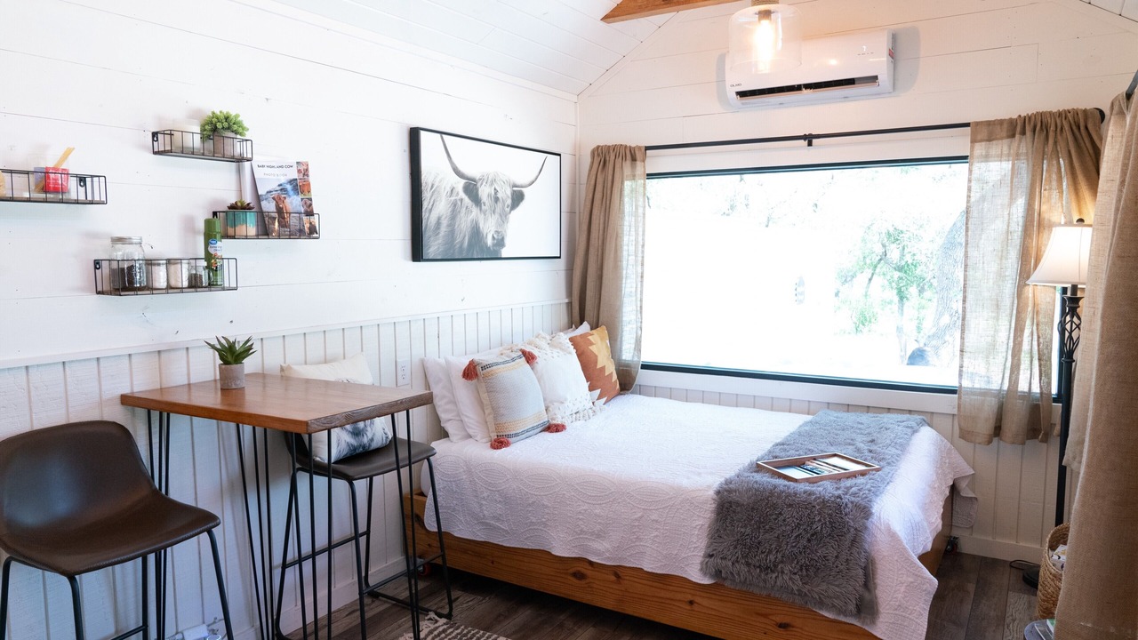Photo of Bedroom in Hondo