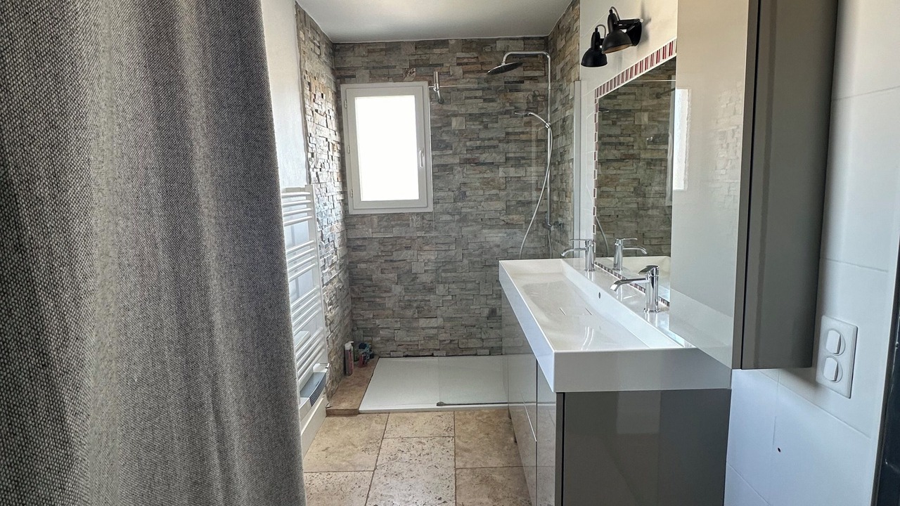 Photo of Bathroom in Saint-Nazaire