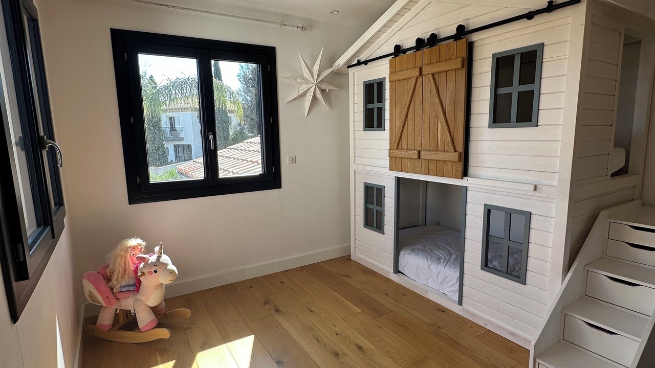 Photo of Bedroom in Saint-Nazaire