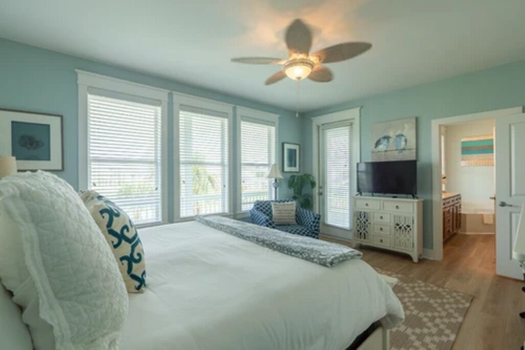 Photo of Bedroom in Galveston