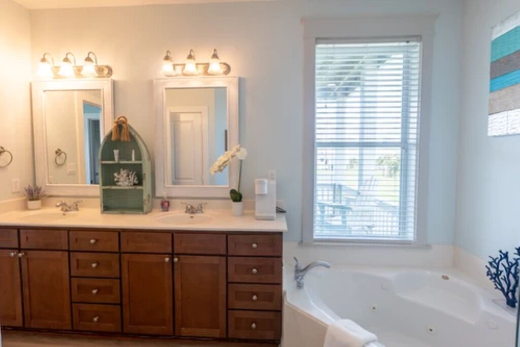 Photo of Bathroom in Galveston
