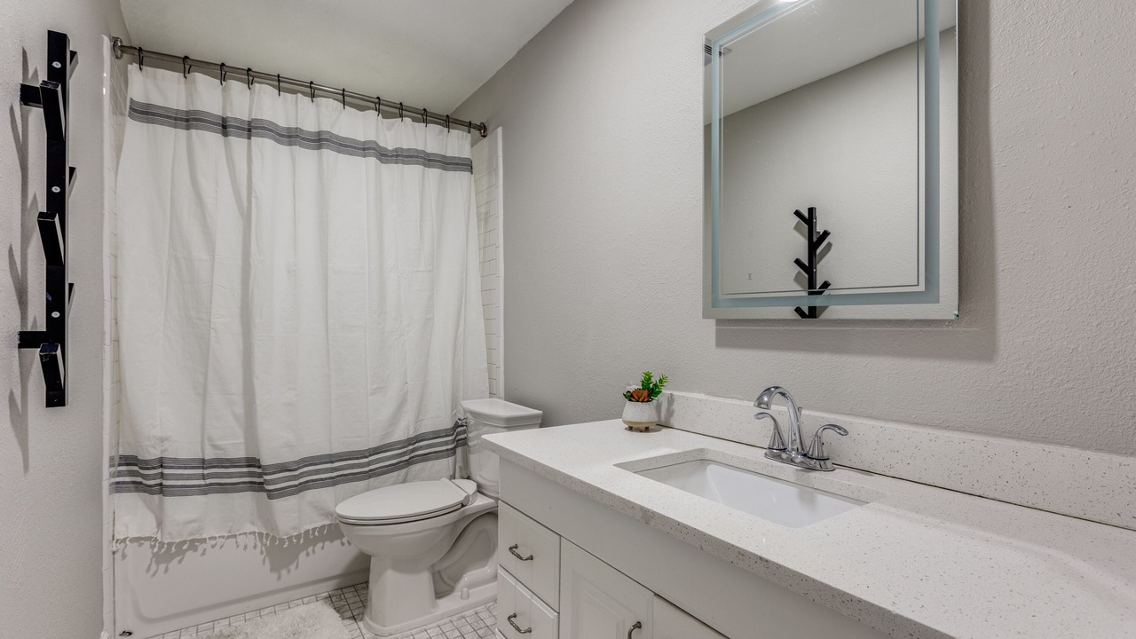 Photo of Bathroom in Farmers Branch