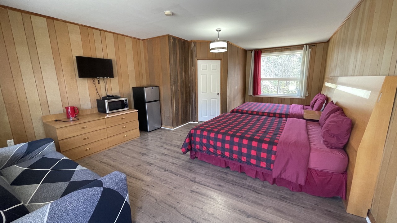 Photo of Bedroom in Gravenhurst