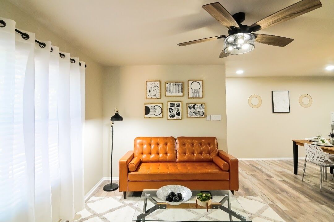 Photo of Livingroom in Waters Park