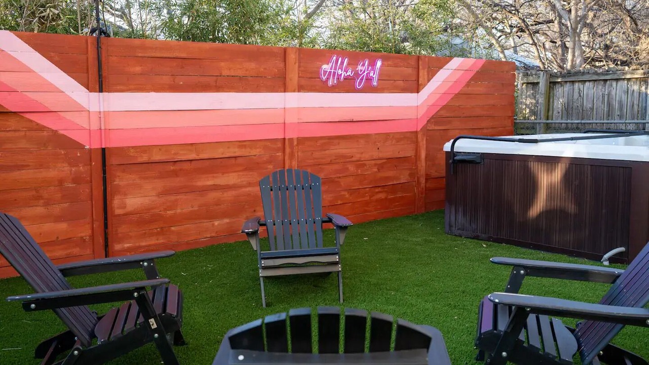 Photo of Outdoor in Cherrywood
