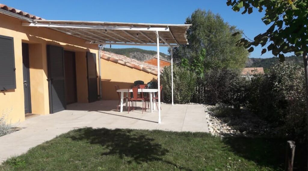 Photo of Outdoor in Saleon