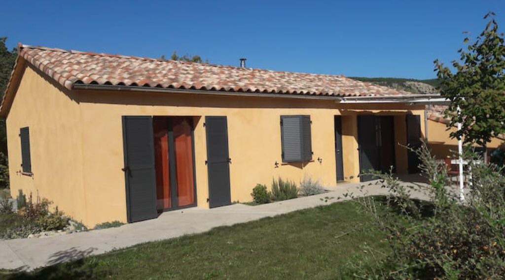 Photo of Outdoor in Saleon