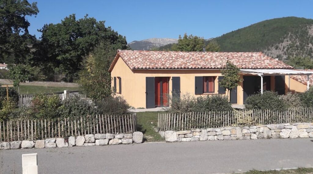 Photo of Outdoor in Saleon