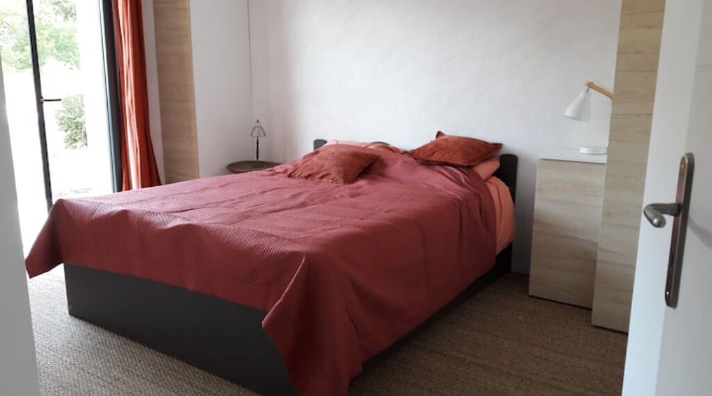 Photo of Bedroom in Saleon