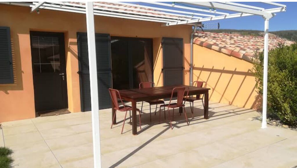 Photo of Outdoor in Saleon