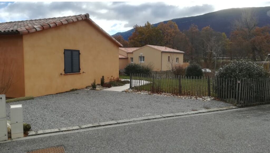 Photo of Outdoor in Saleon