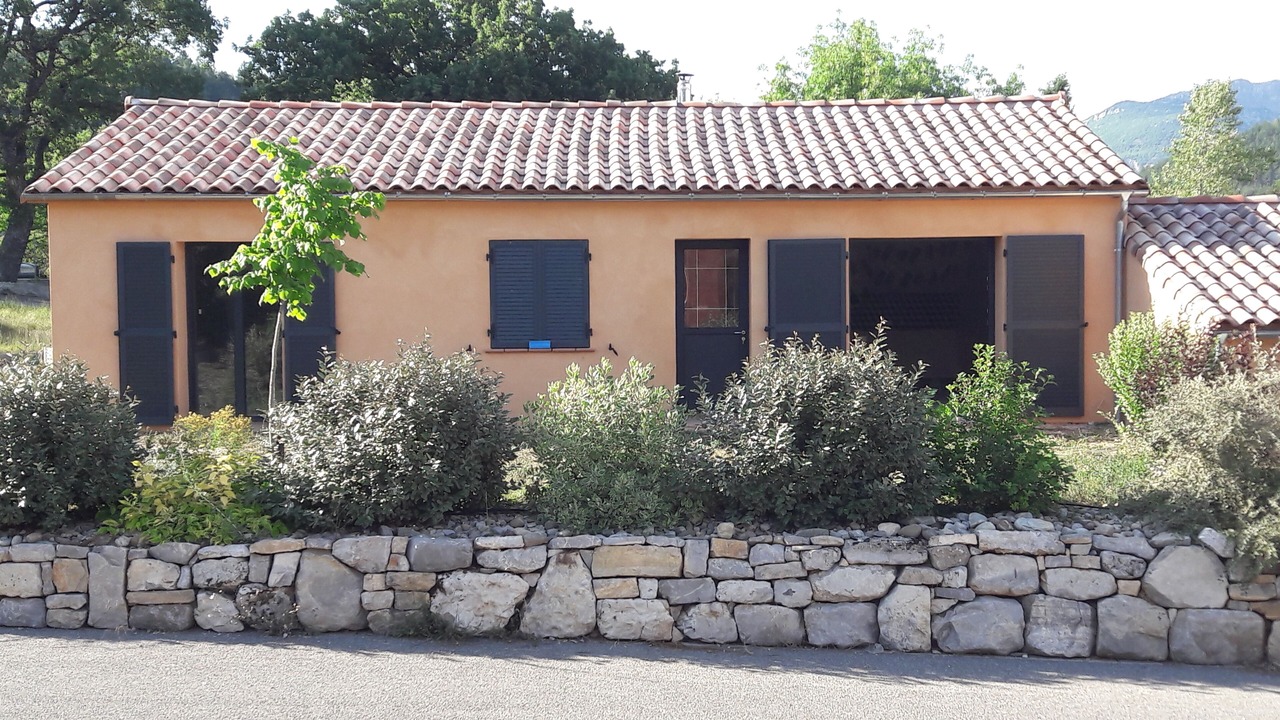 Photo of Outdoor in Saleon