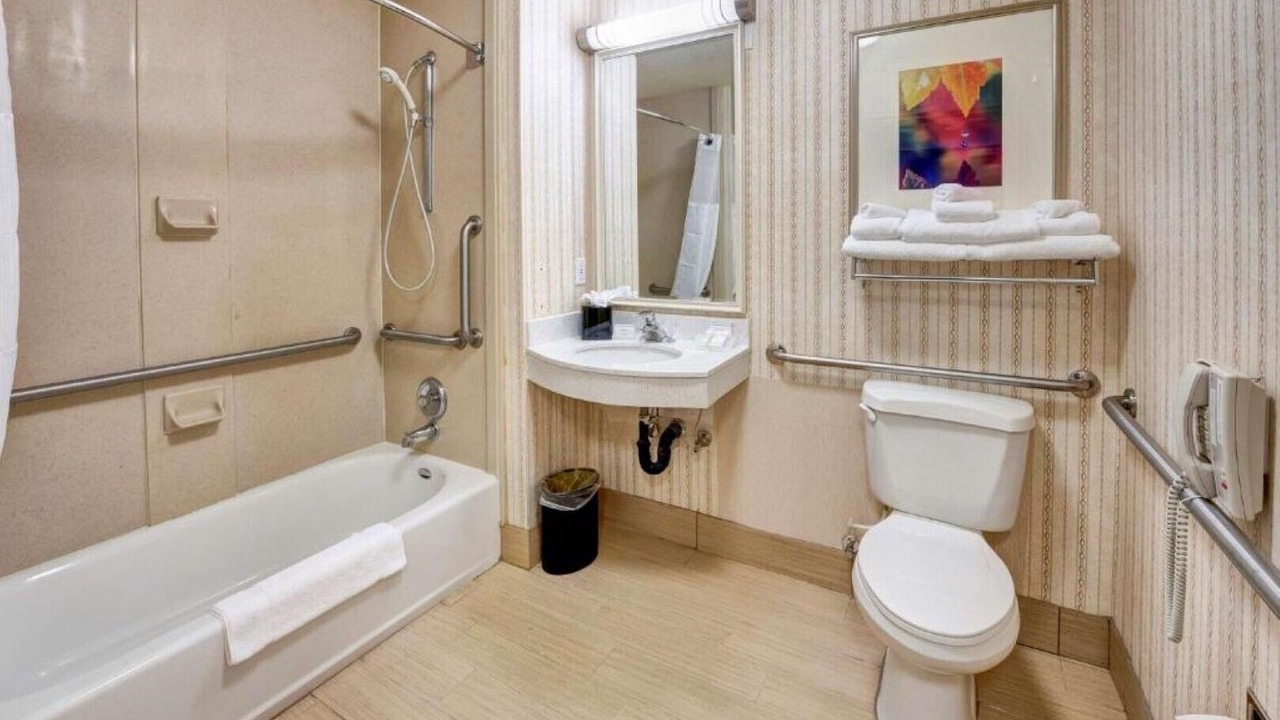 Photo of Bathroom in Parkrose
