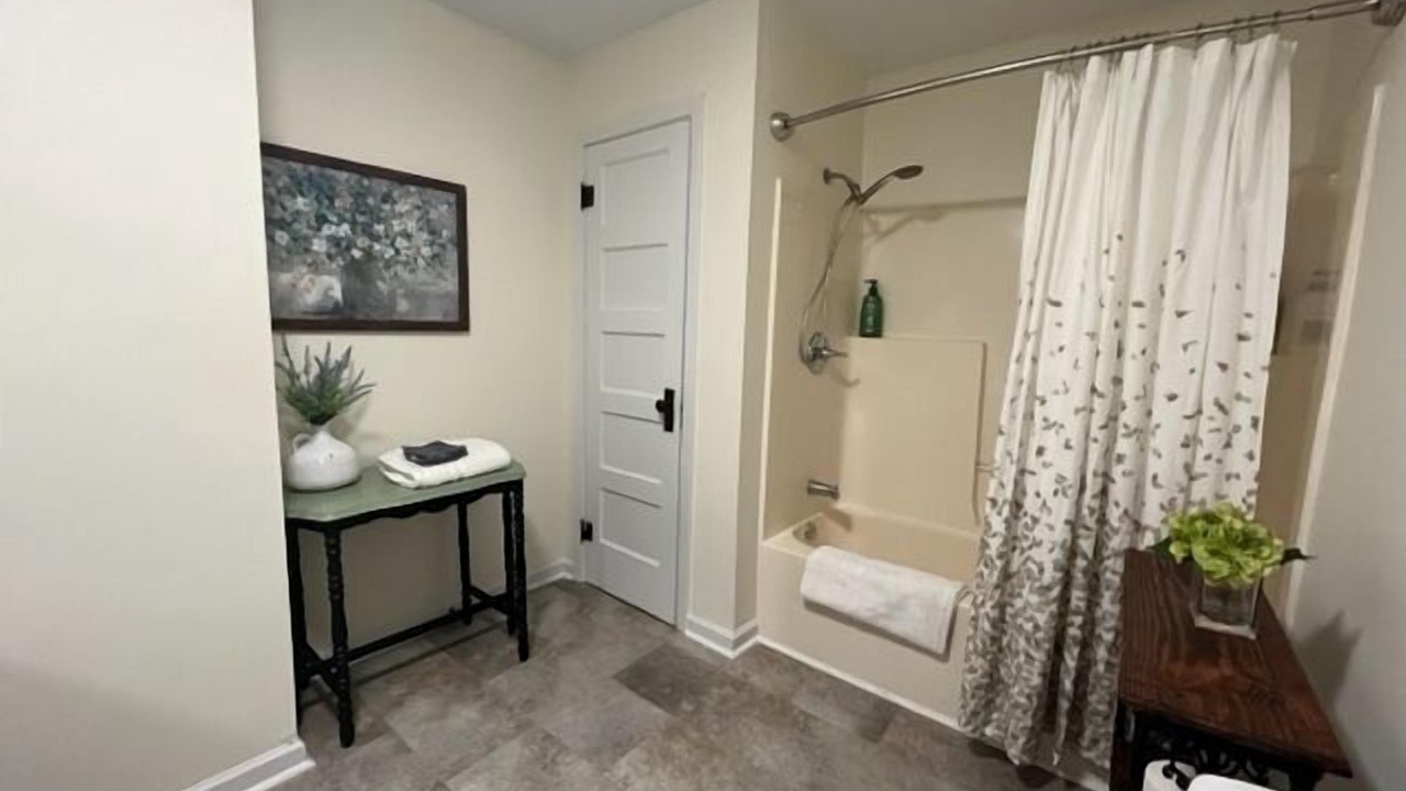 Photo of Bathroom in Mc Dougal