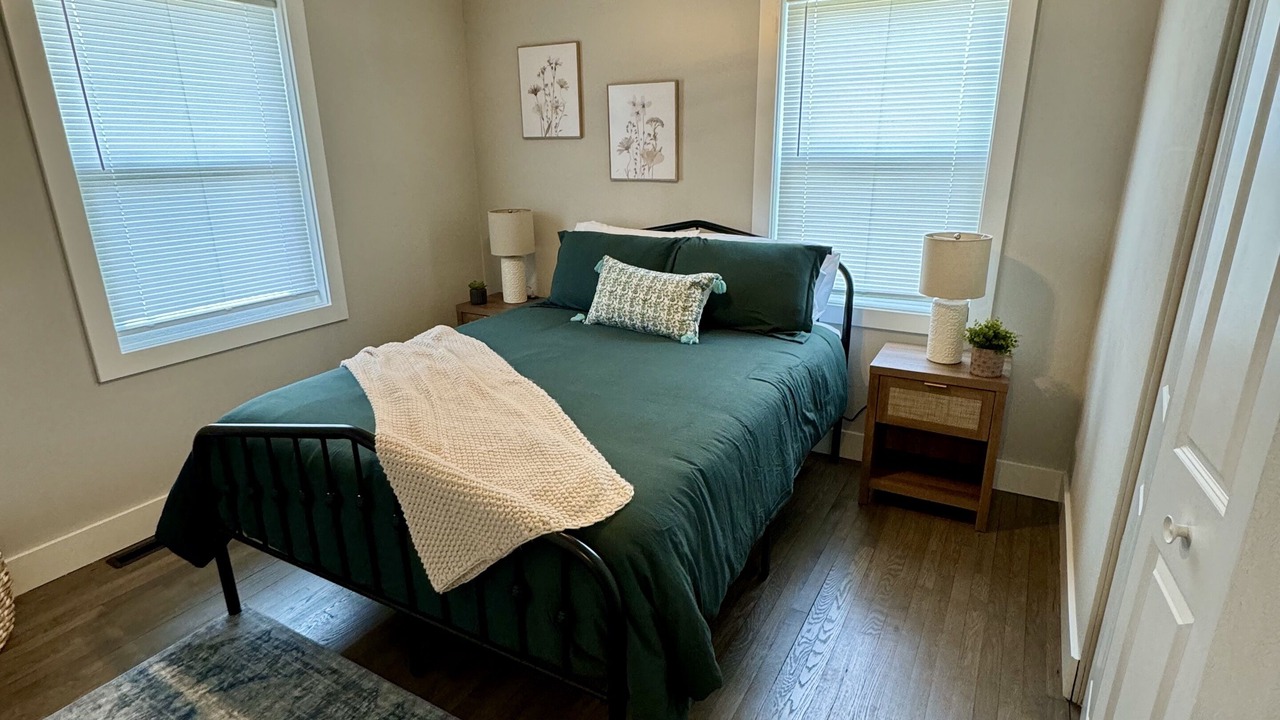 Photo of Bedroom in Miller Beach