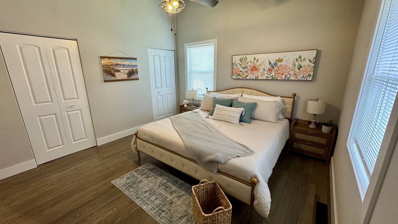 Photo of Bedroom in Miller Beach