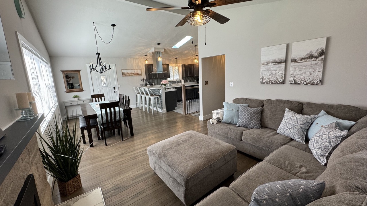 Photo of Livingroom in Miller Beach