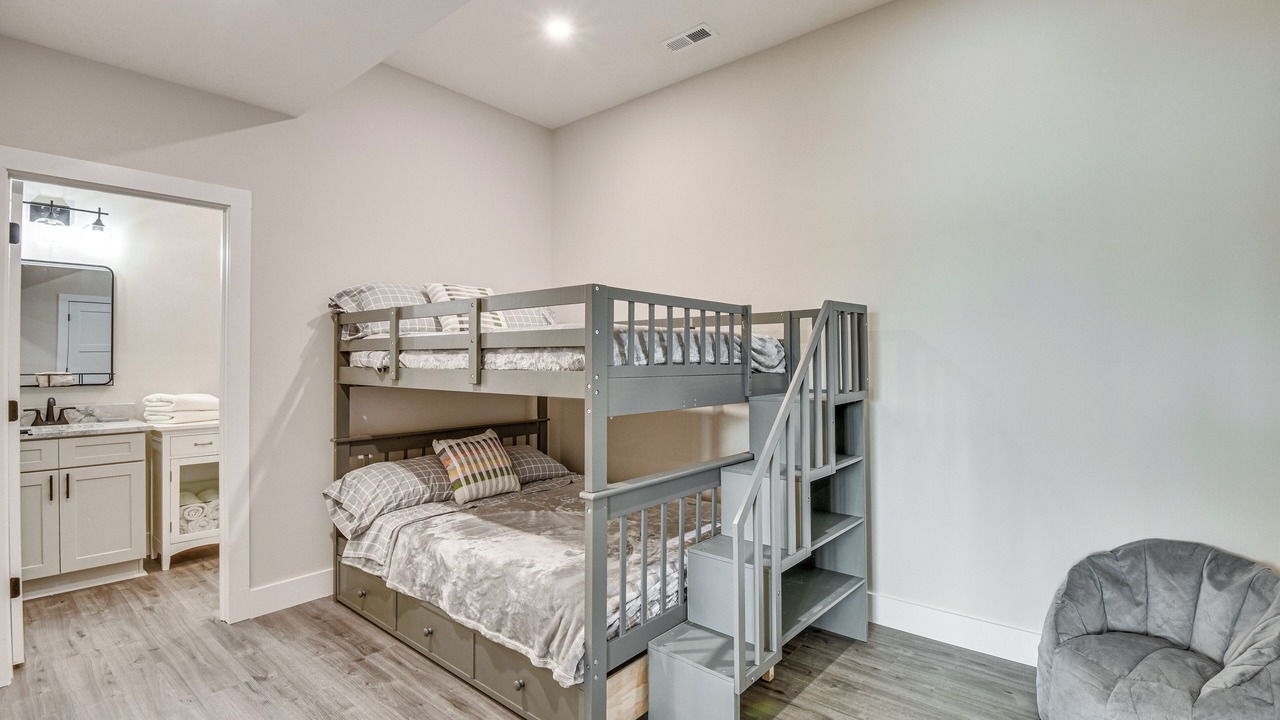 Photo of Bedroom in Seneca