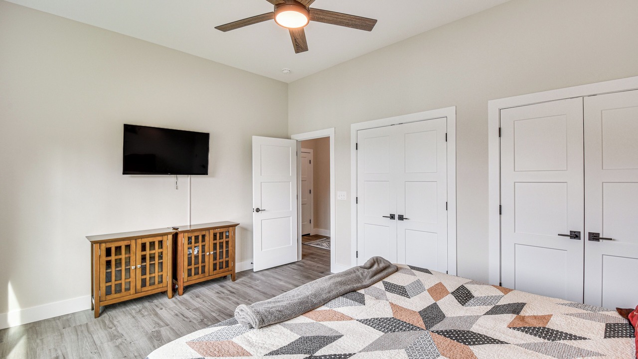 Photo of Bedroom in Seneca