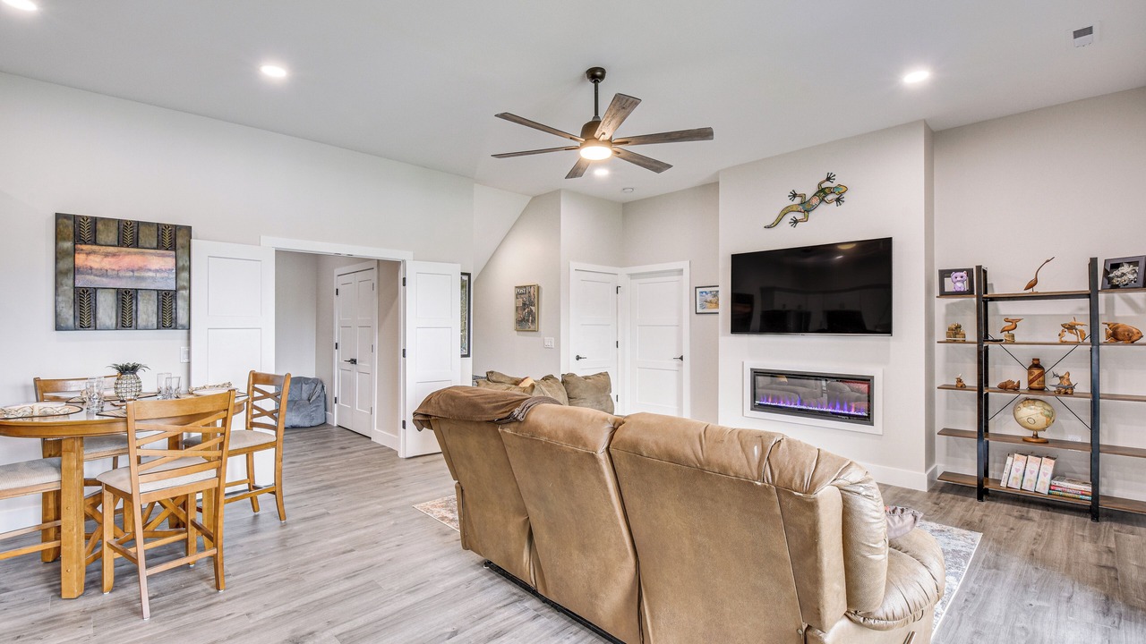 Photo of Livingroom in Seneca