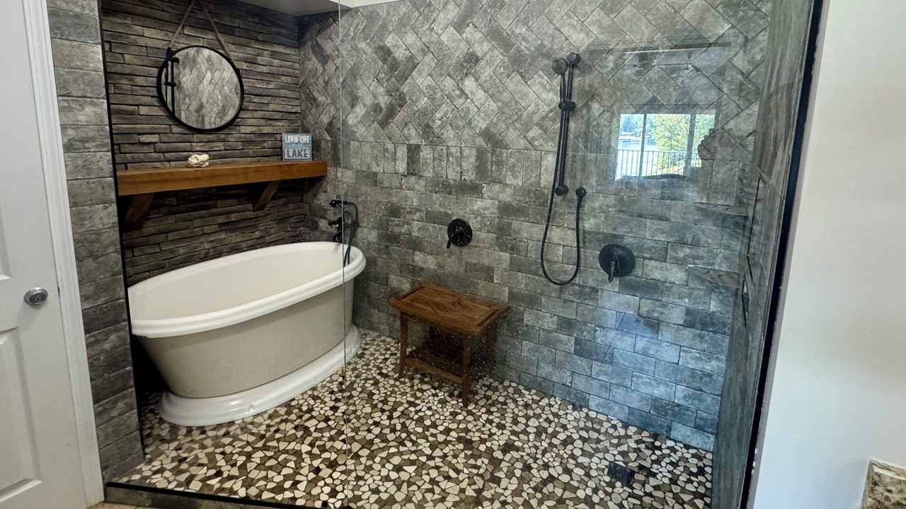Photo of Bathroom in Jasper