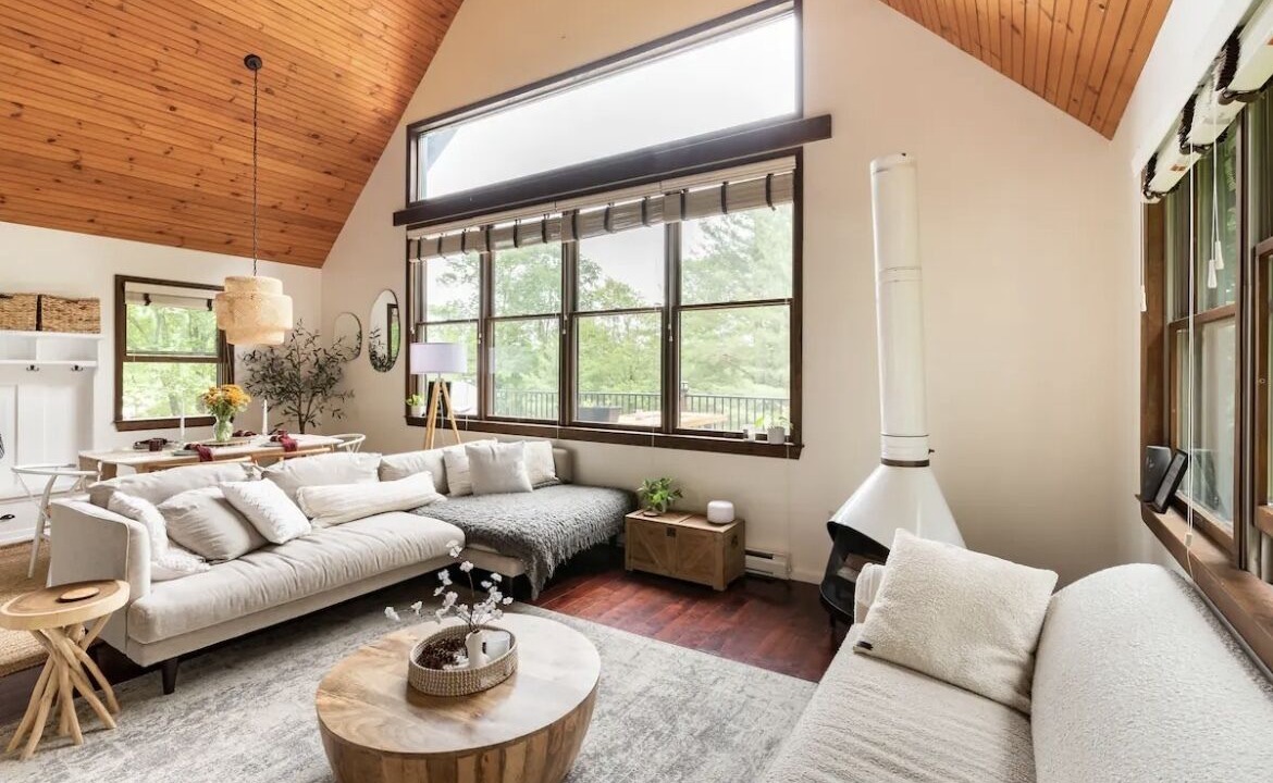 Photo of Livingroom in Ellenville