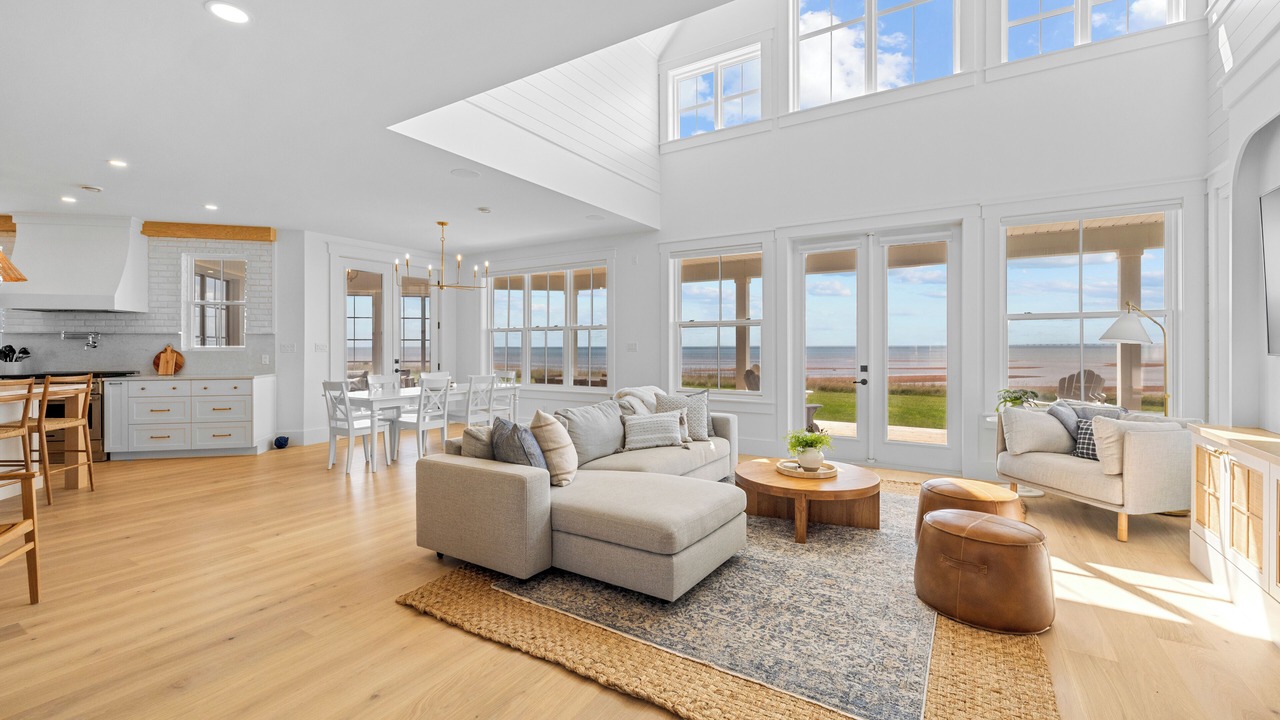 Photo of Livingroom in Charlotte's Shore