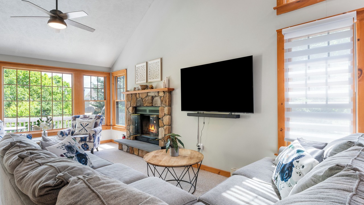 Photo of Livingroom in Tannersville
