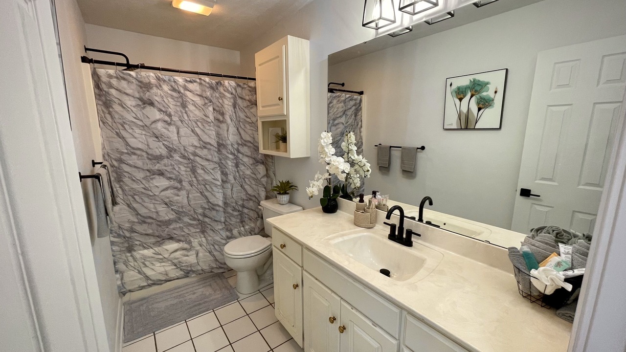 Photo of Bathroom in Tupelo