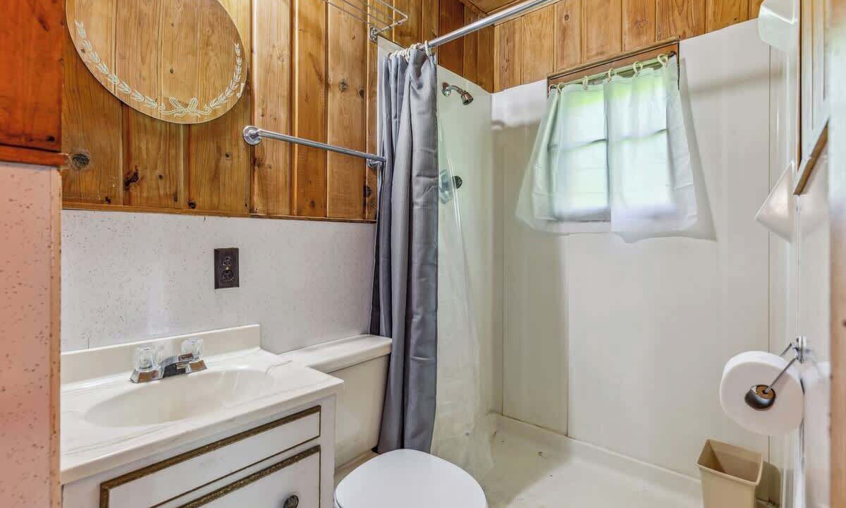 Photo of Bathroom in Park Rapids