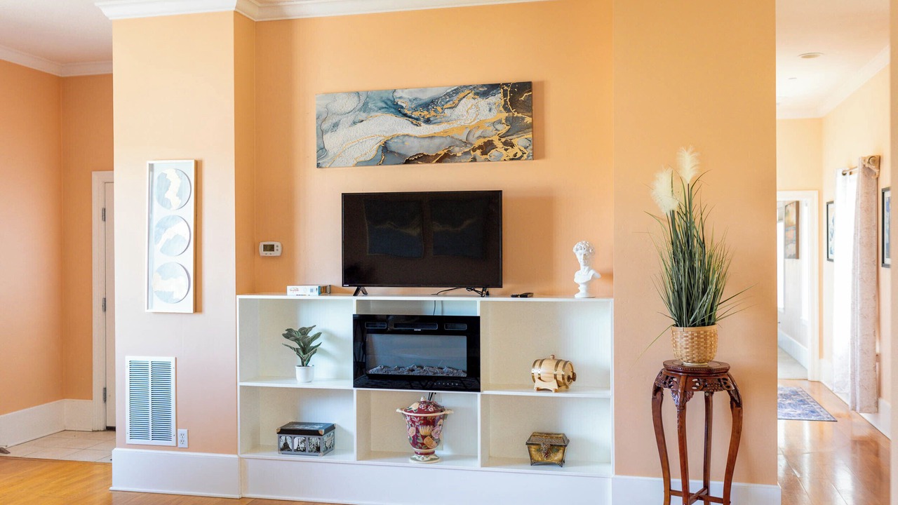 Photo of Livingroom in Ashland